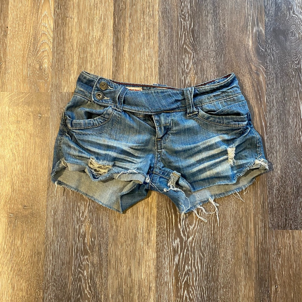 1st Kiss shorts